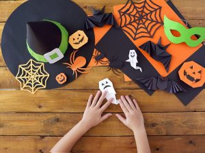 Halloween Crafts and where to find free resources to create crafts for those days